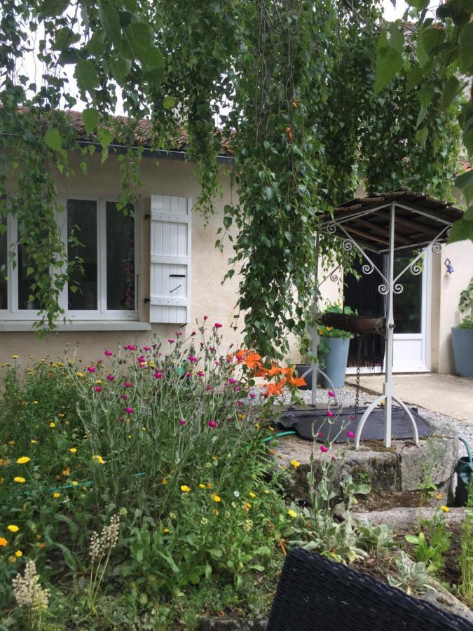 Le Gite Du Petit Renard: A Tranquil Gite With Pool Oradour-Saint-Genest Exterior foto