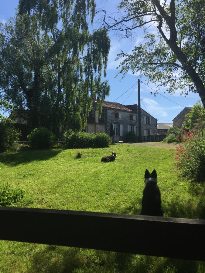 Le Gite Du Petit Renard: A Tranquil Gite With Pool Oradour-Saint-Genest Exterior foto